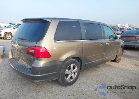 2010 Volkswagen Routan Se from USA, damaged, VIN 2V4RW3D18AR268219